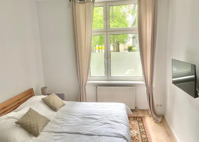 Schoenbrunn Family Retreat Spacious 3br 6-7 Sleeps - Steps To Metro & Park Διαμέρισμα Βιέννη