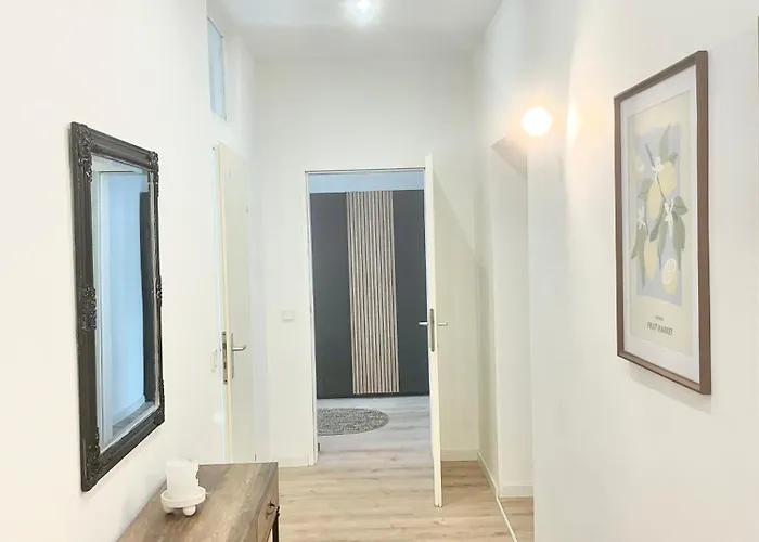 Schoenbrunn Family Retreat Spacious 3br 6-7 Sleeps - Steps To Metro & Park Διαμέρισμα